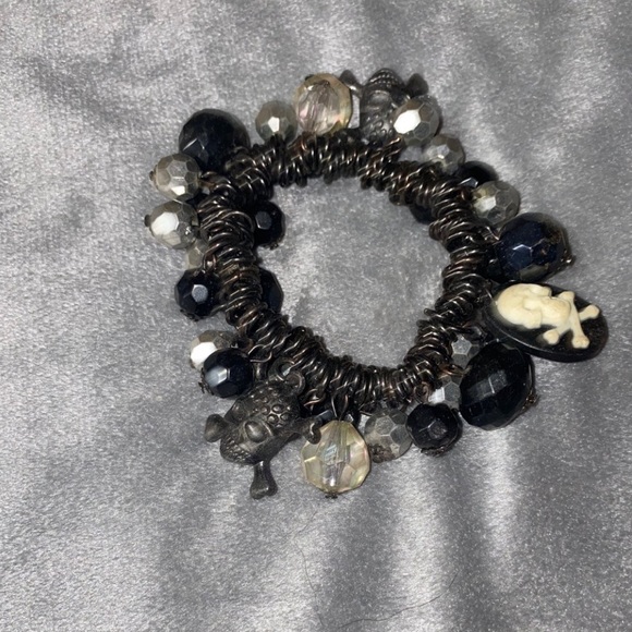 Bundle of 4 Piece Costume Jewelry - Picture 3 of 5